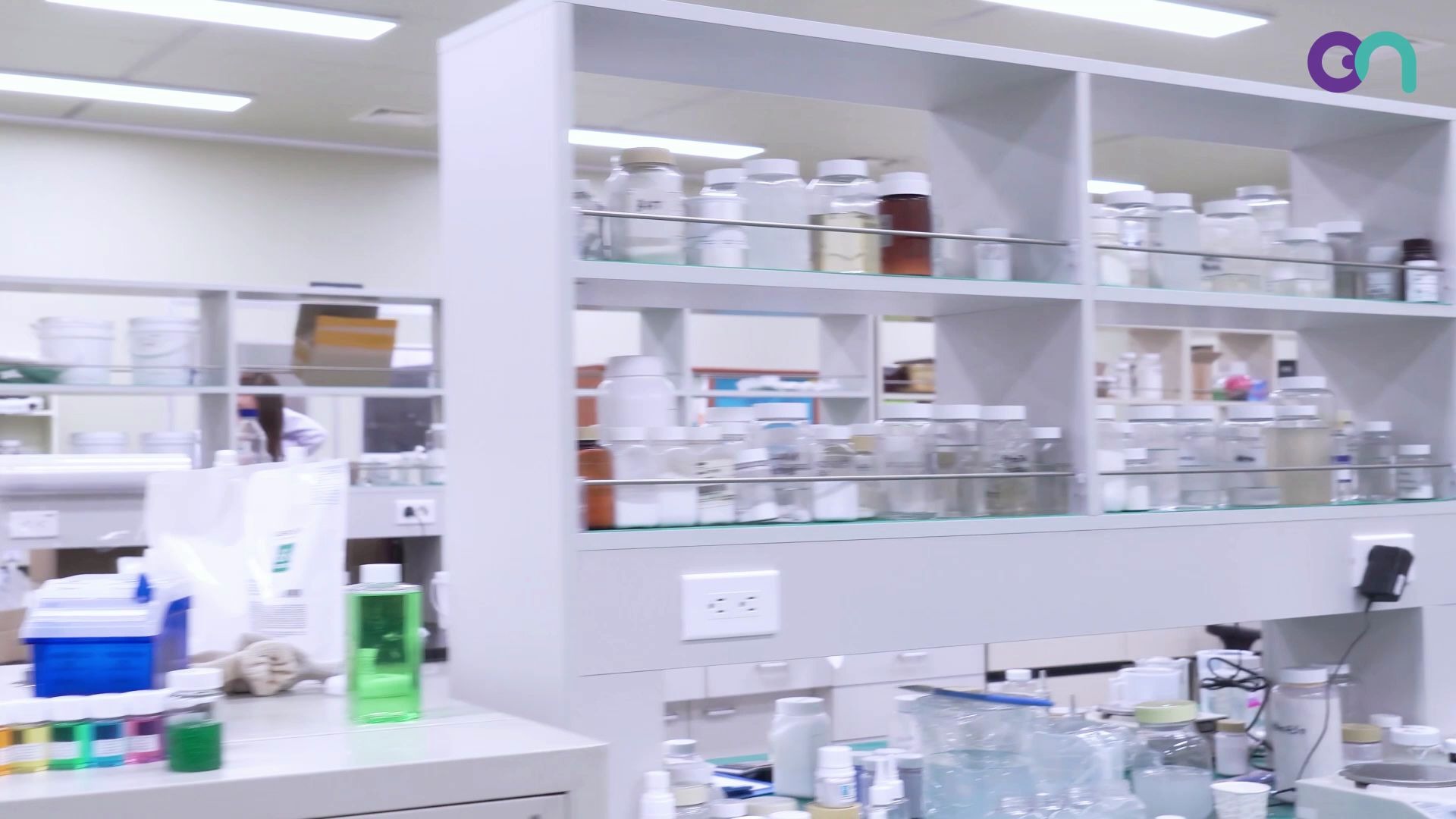 这款精华液绝对是个不错的选择