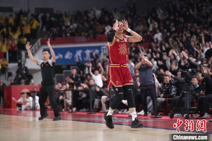 山西汾酒男篮107比105险胜