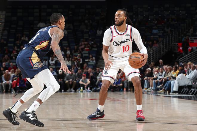 快船遭鹈鹕18分逆转小卡复出末节0出手暴露战术