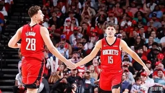 火箭惨败马刺 申京防守短板成致命伤