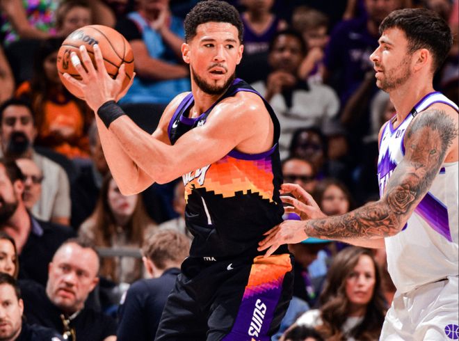 太阳主场大胜爵士 布克格林联手轰出30+助球队终