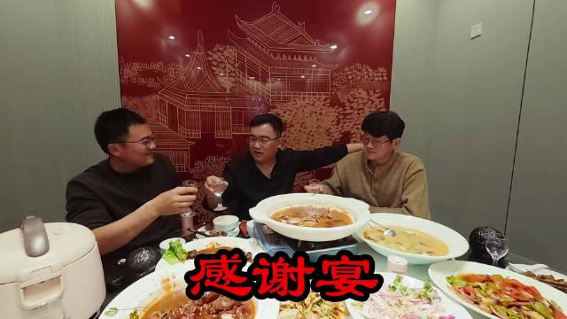 爱德华兹高中暴力打法引关注 未来联盟门面初现