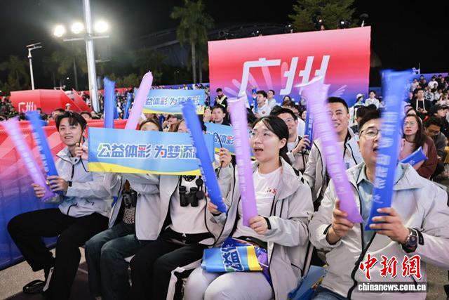 粤港澳全运会攀岩速度决赛收官：16岁新星赵一程